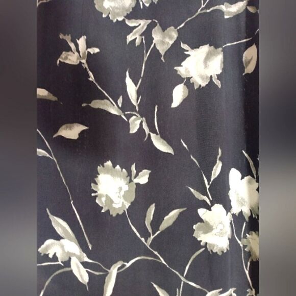 Mondi Floral Skirt & Square Scarf Rolled Hem Sheer Lined - Picture 3 of 10